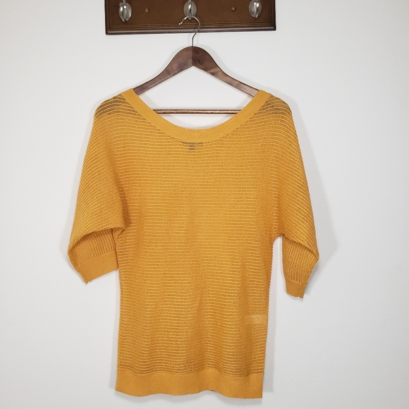 Express Sweaters - Express sweater gold /yellow